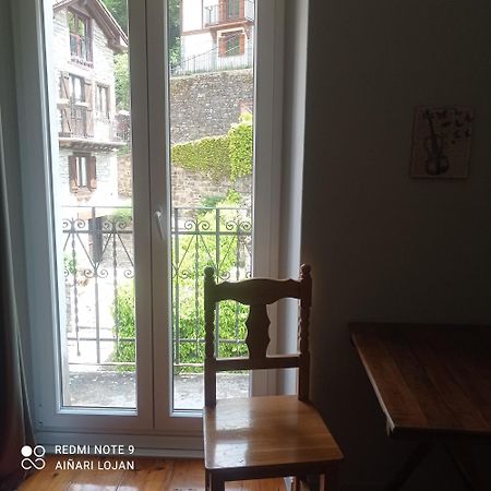 Albergue Armaia Artepea Urzainqui Kültér fotó
