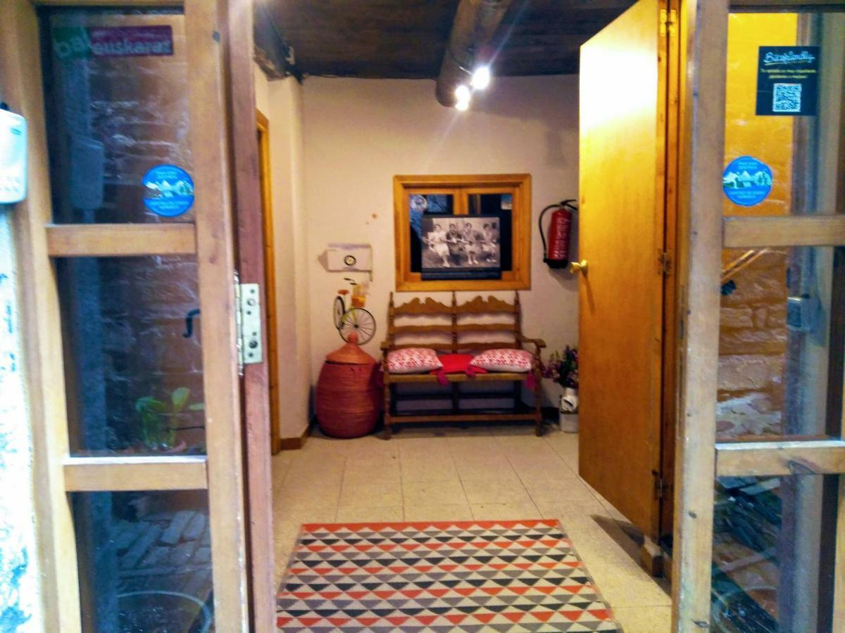 Albergue Armaia Artepea Urzainqui Kültér fotó